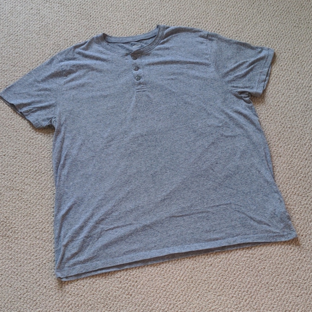 Old Navy Button Tee Size XL
